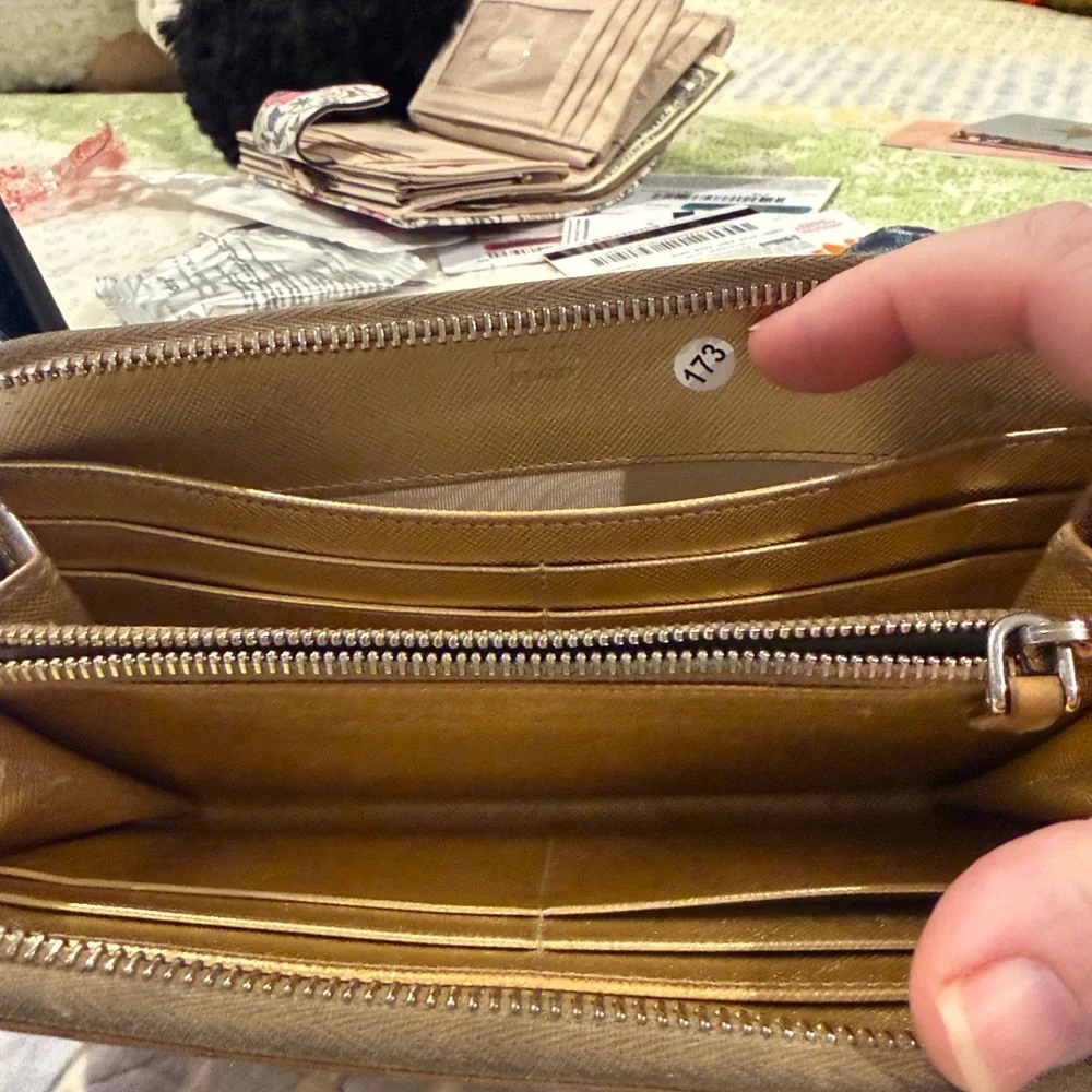 Prada Saffiano metallic gold leather wallet - Picture 2 of 9